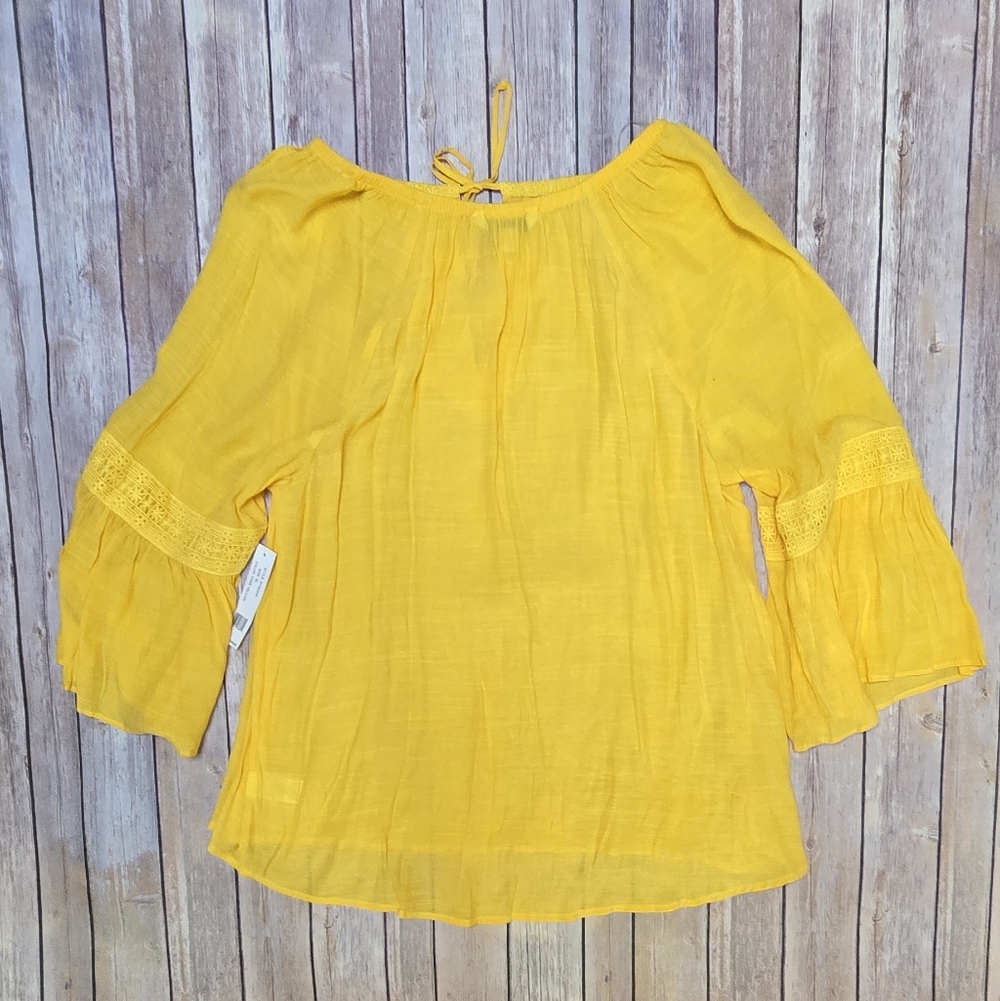 Yellow Lace-Trimmed Women's Top - Picture 6 of 7